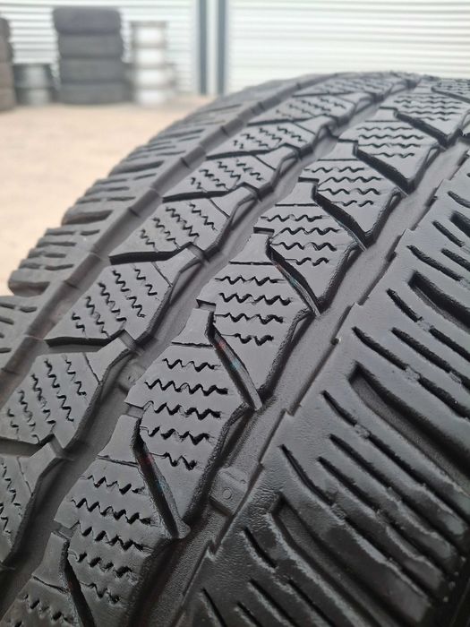 4бр. зимни гуми 235/65/16C Continental и Lassa