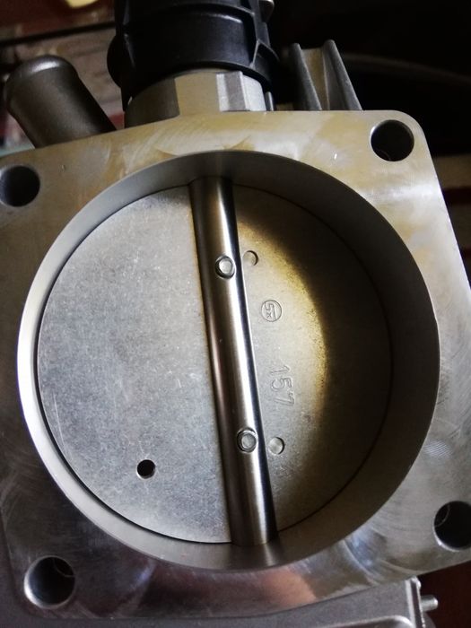 Продавам дроселова клапа за М119мотор за фейслифт 96 98г