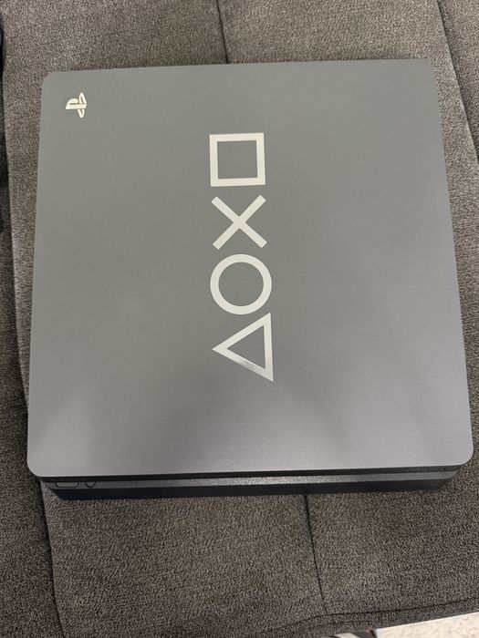 PS4 Slim Days of Play