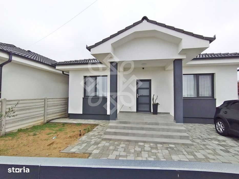 Casa moderna cu 3 dormitoare in Sanmartin