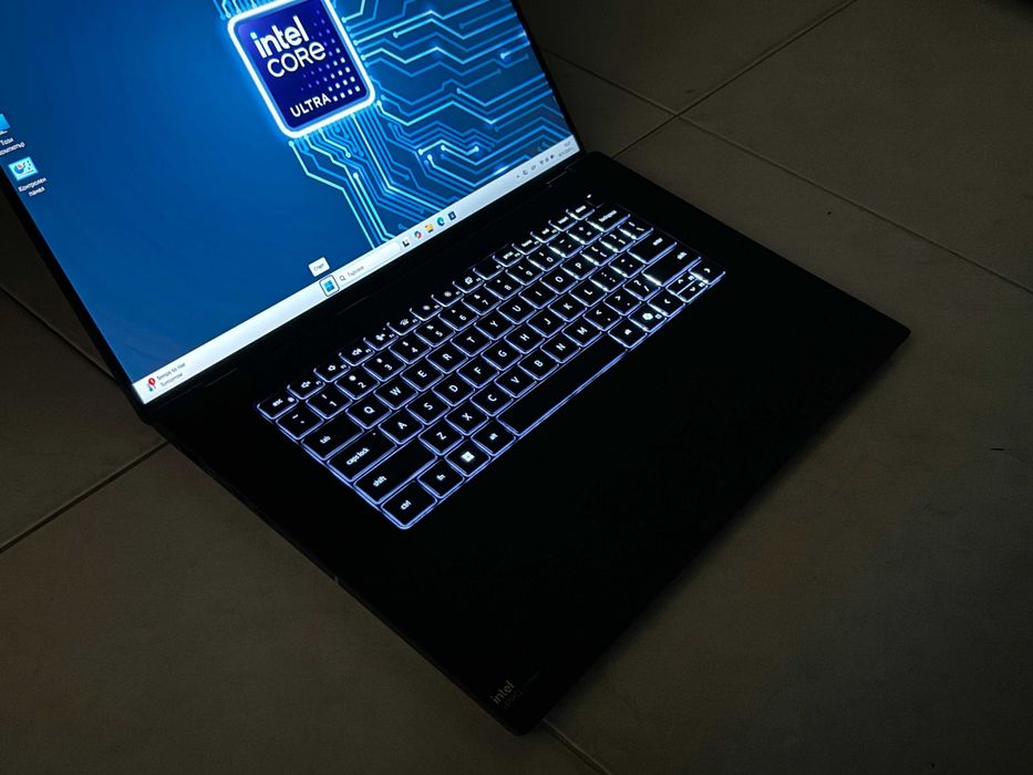 16' Ultra 7 165H DELL Precision 5690 64GB LPDDR5x/512GB/RTX 1000 Ada