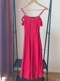 Червена дълга рокля