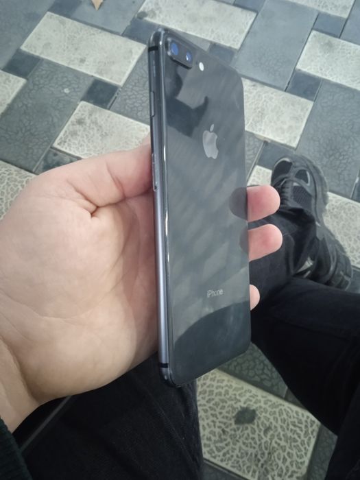 Iphone 8 plus holati yahshi