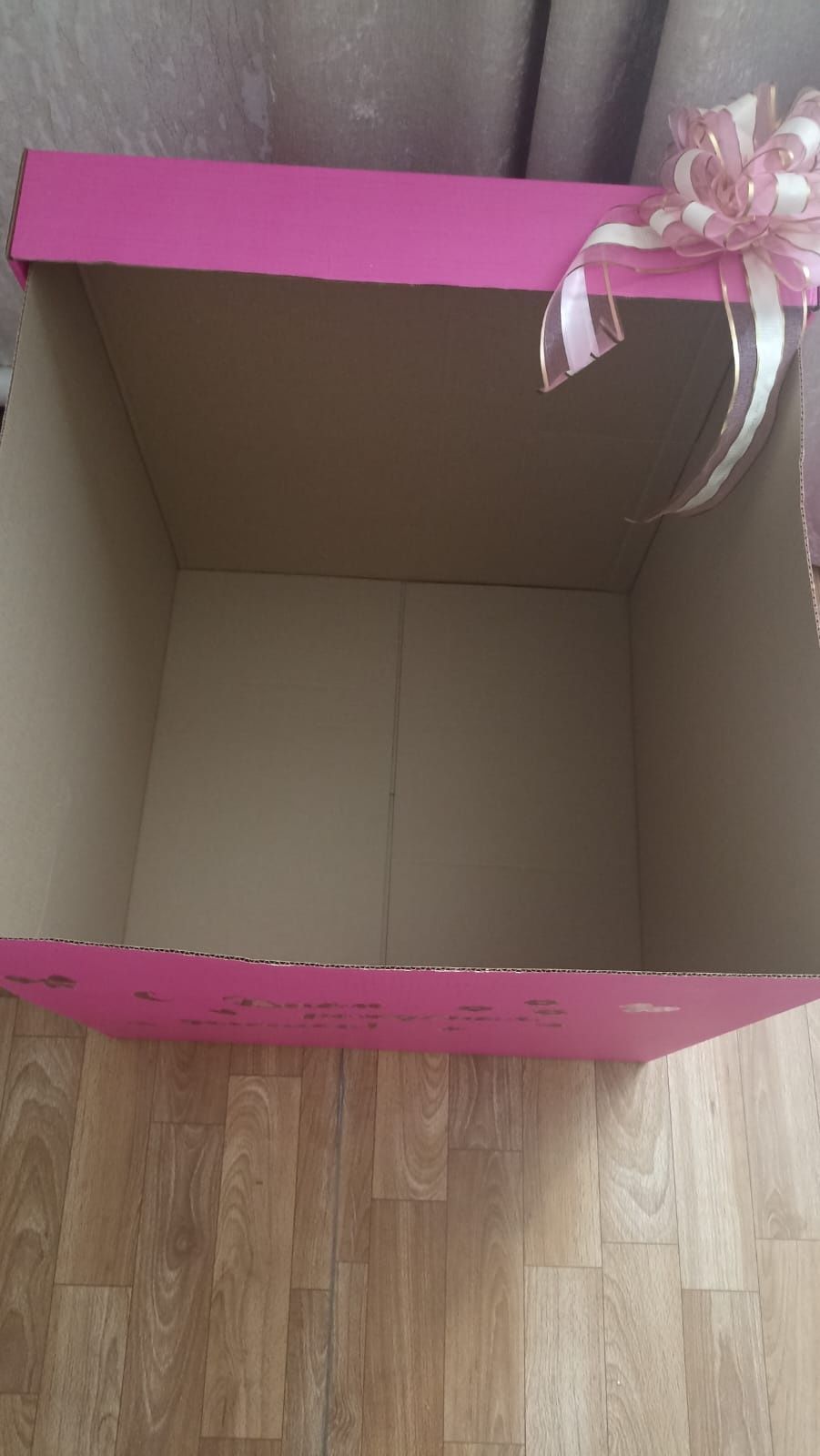 Продам подарочную коробку