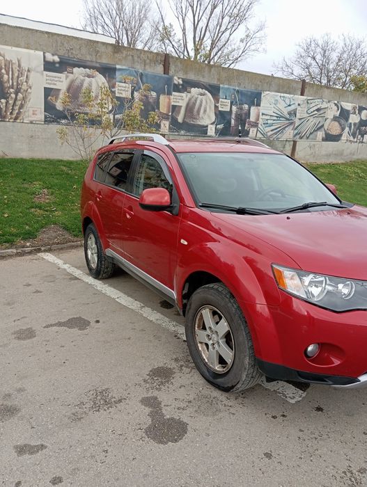Vând Mitsubishi Outlander - 2.0 - |4x4| - 2009