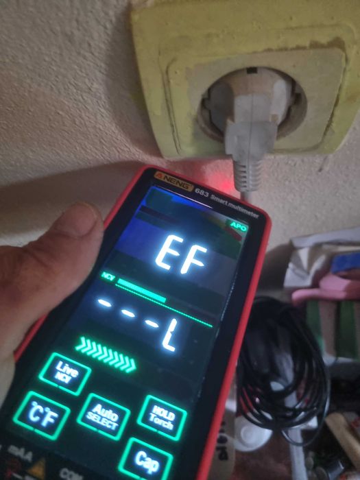 multimetru digital touch screen