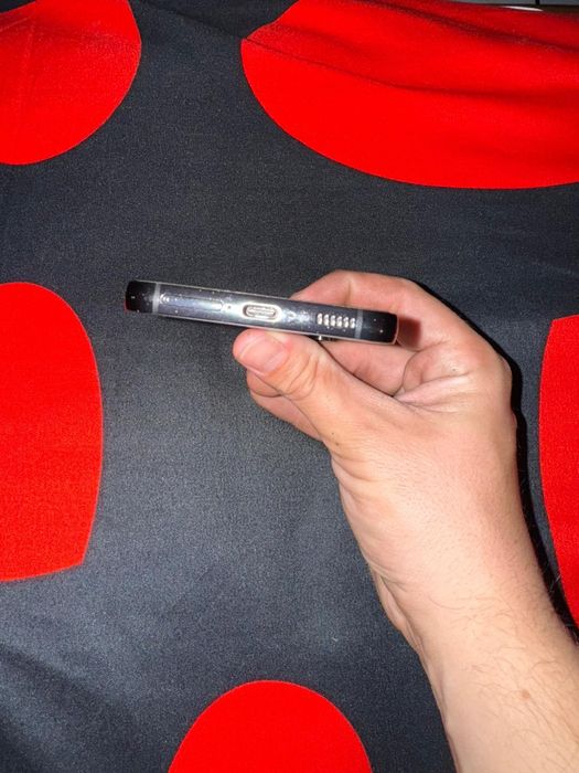 Vând/Schimb Samsung S23 cu Iphone