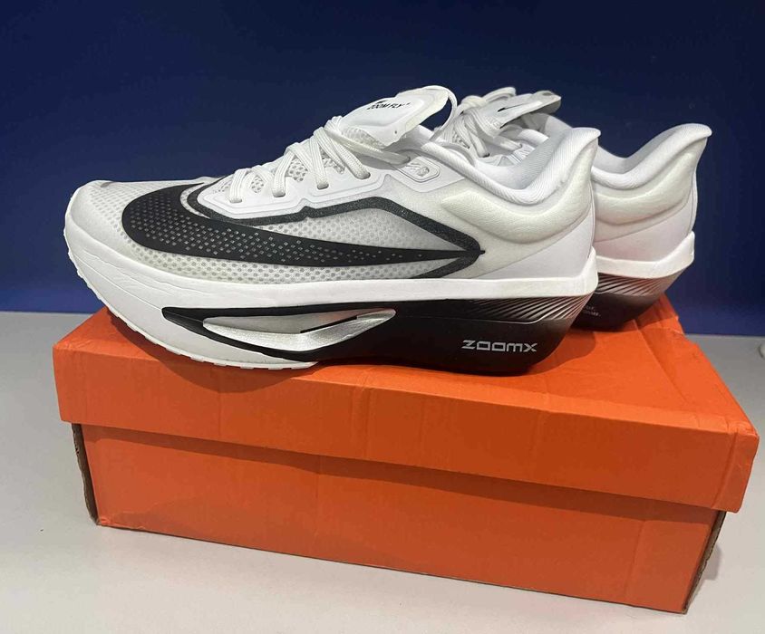 Маратонки Nike Zoom Fly 6