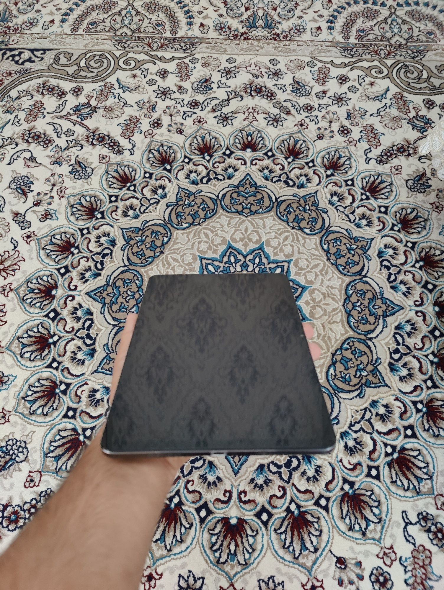 MiPad 6 256 GB yaxshi holatda