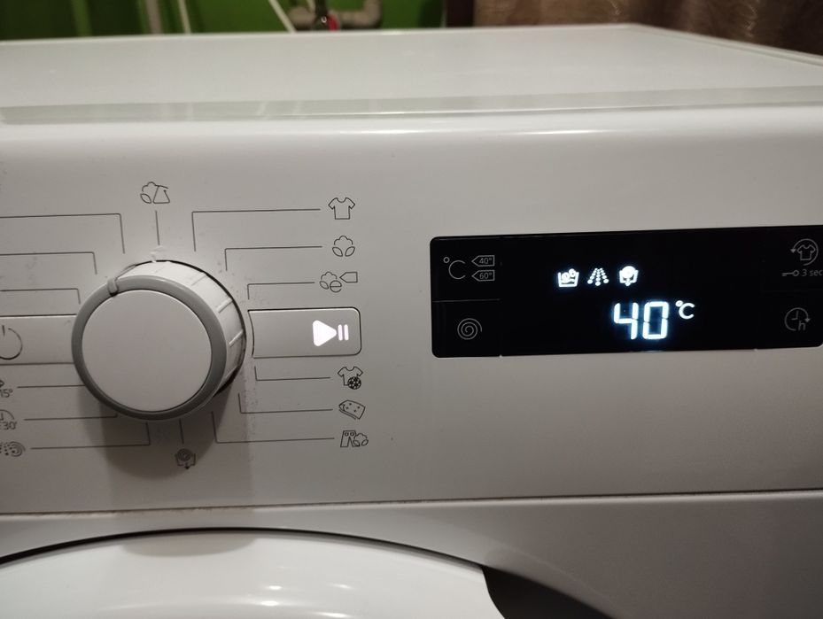 Продавам на части пералня Whirlpool