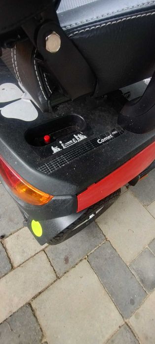 Scuter electric 4 roti INVACARE Comet Pro