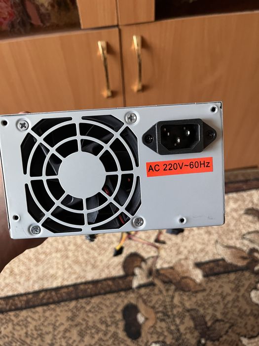 Продам блок питания ATX 550W — рабочий, в хорошем состоянии