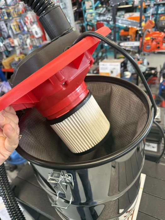 Aspirator pentru cenușă