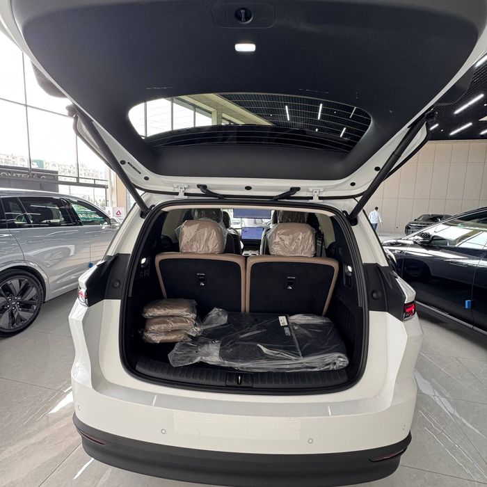 Li I8 720km full Elektr 2025 2yillik kafolat Rasmiy Dillerdan