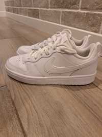 Nike Бели кецове 38,5