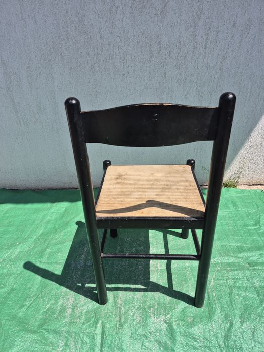 Vând Scaun lemn masiv ideale pentru,Bucatarie gradină & terasă,balcon