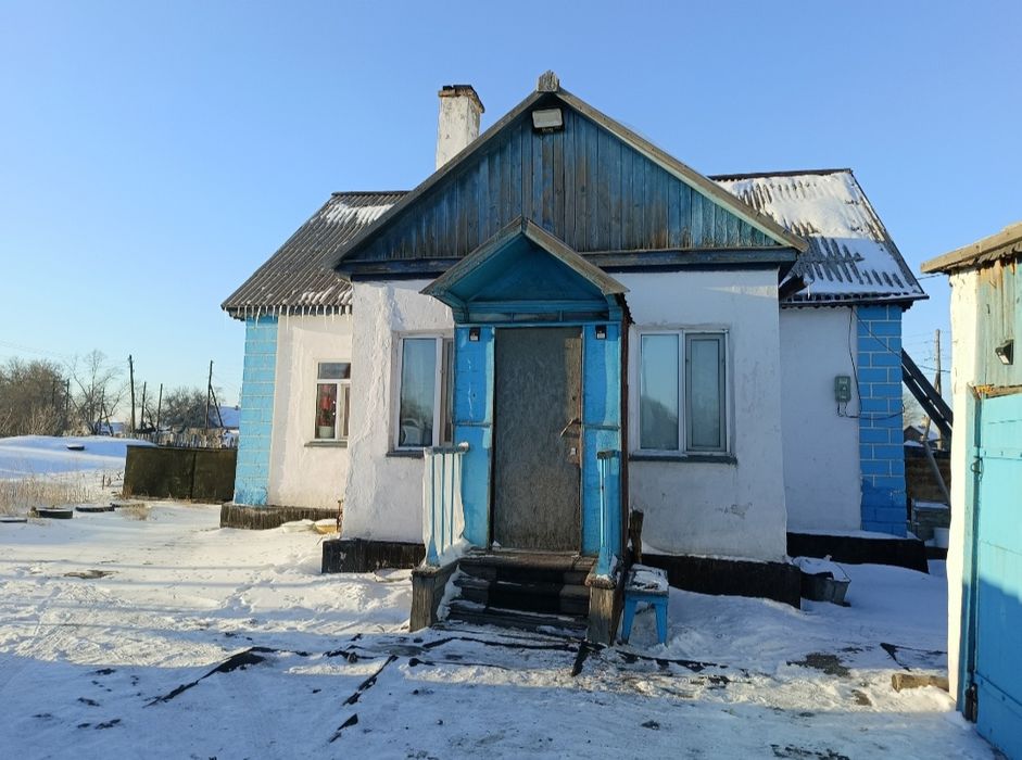 Обмен дома на квартиру или продажа.