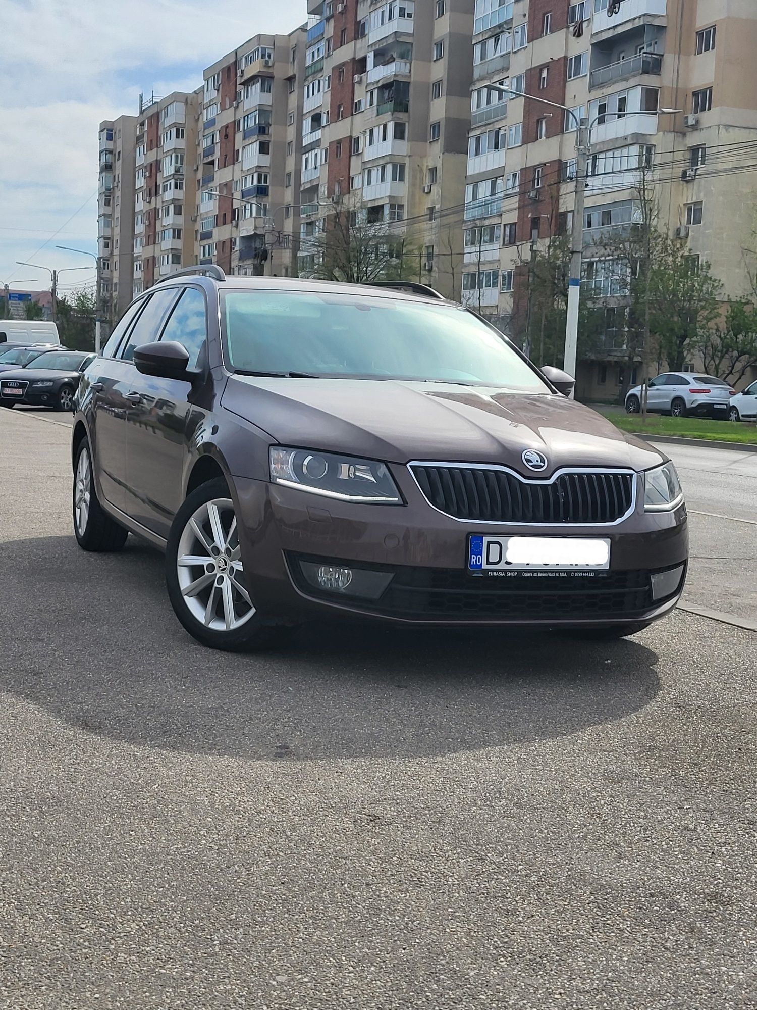 Skoda Octavia.  3