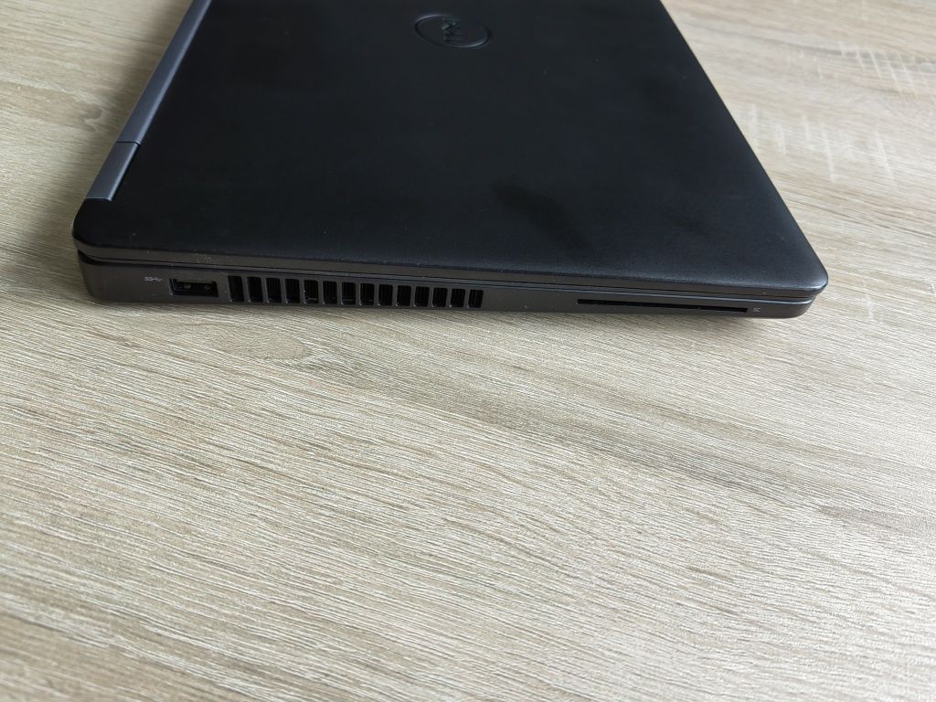 DELL Latitude E5470