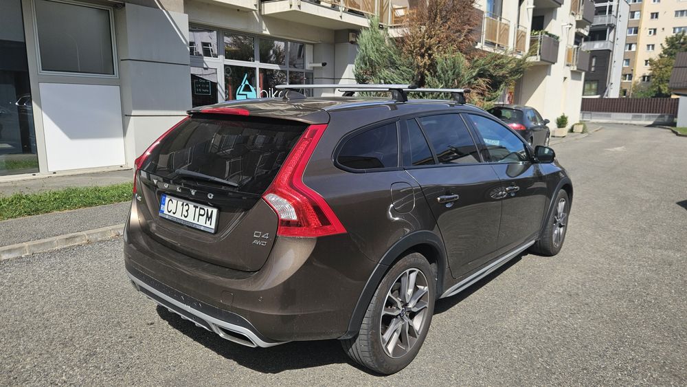 Volvo V60 Cross Country D4 AWD