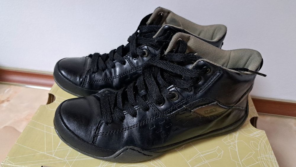 Ghete din piele - CAT