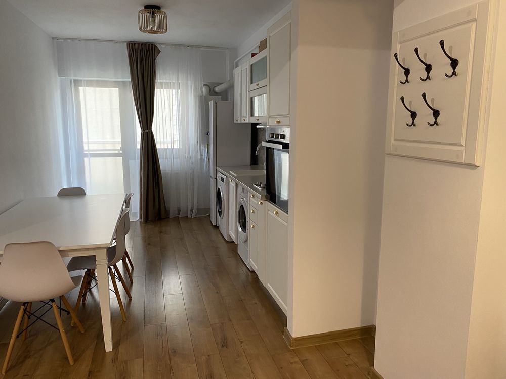 PF apt 2 camere capat cug statie tramvai