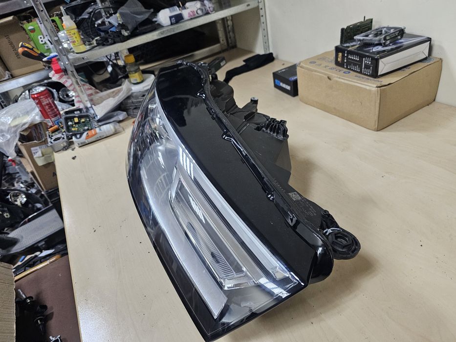 Американски десен фар Audi Q5 usa far ауди кю5