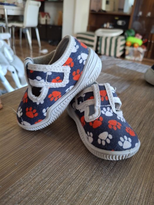 Обувки за прохождане