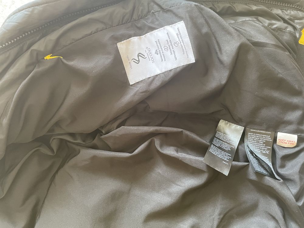 Продам куртку calvin klein