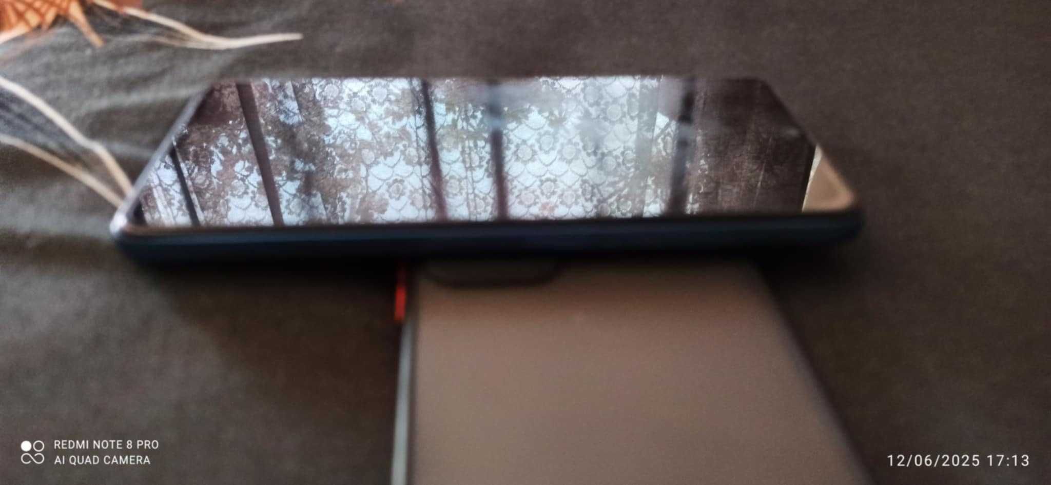 Продавам Redmi note 11pro 5g