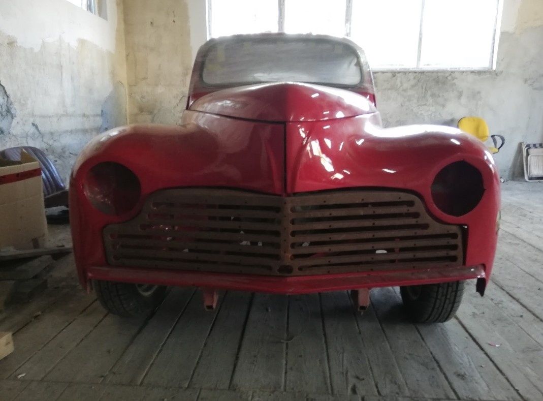 Ретро автомобил PEUGEOT 203 от 1953 година