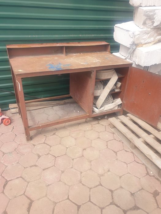 Продам слесарный стол