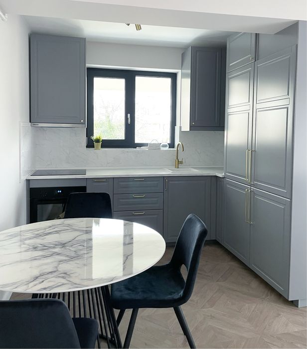 Inchiriez apartament 2 camere zona Tineretului/Unirii + Loc de parcare