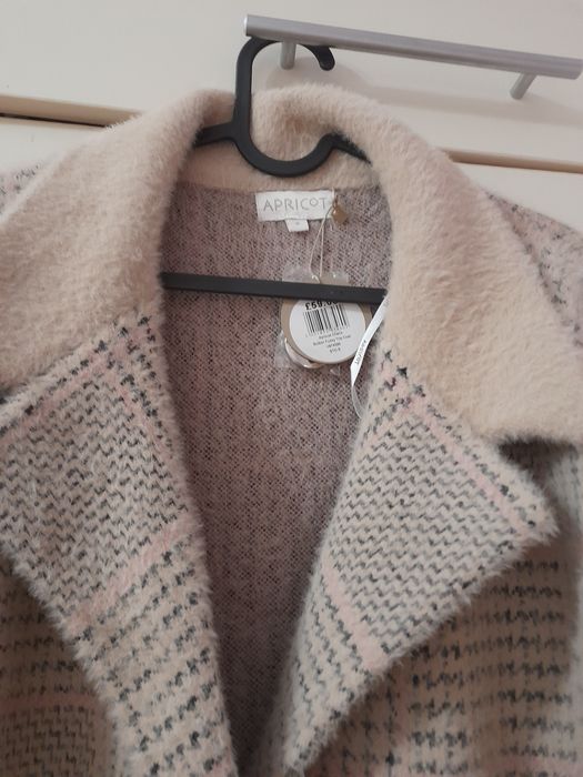 Pardesiu nou Apricot