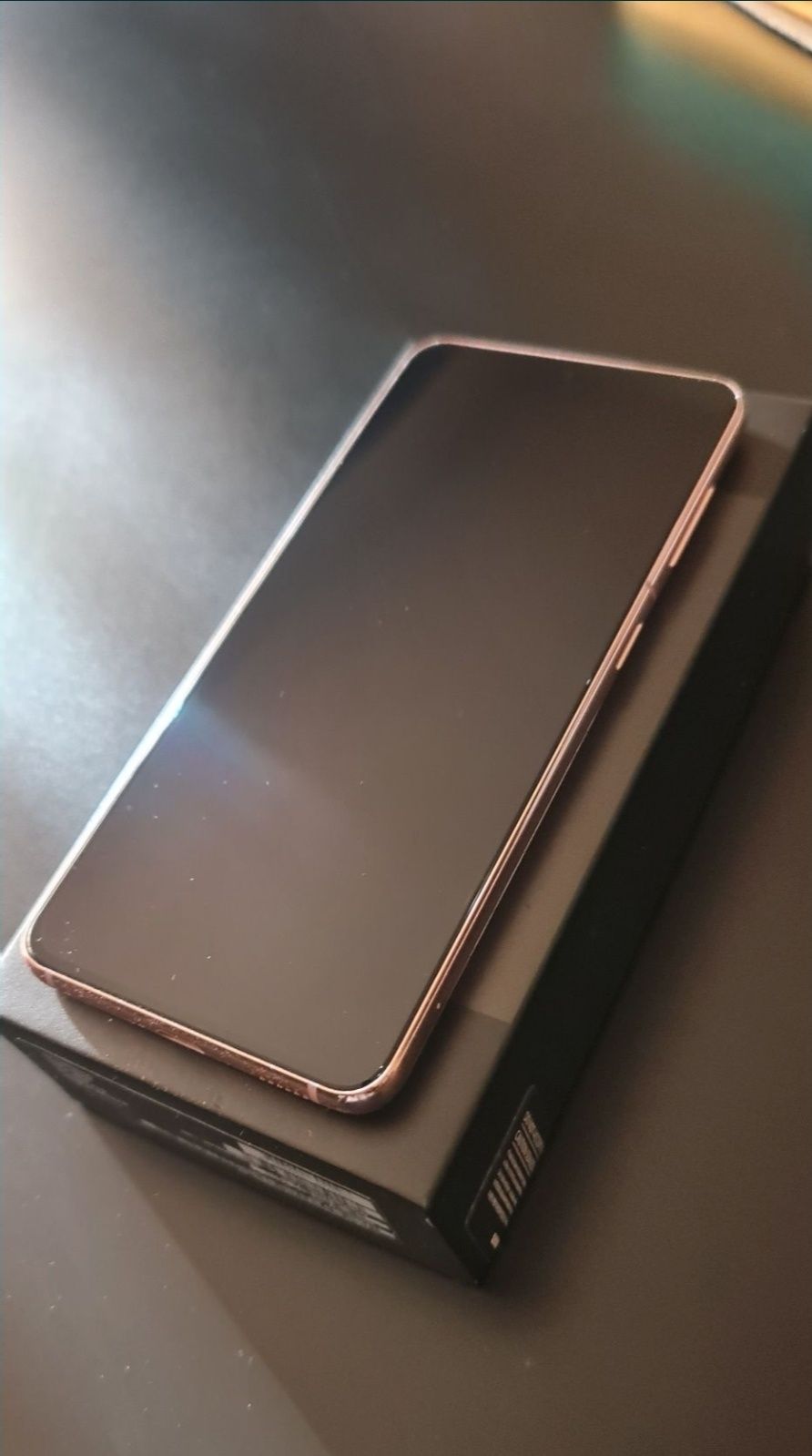 Vând sau schimb Samsung galaxy s21 Roz