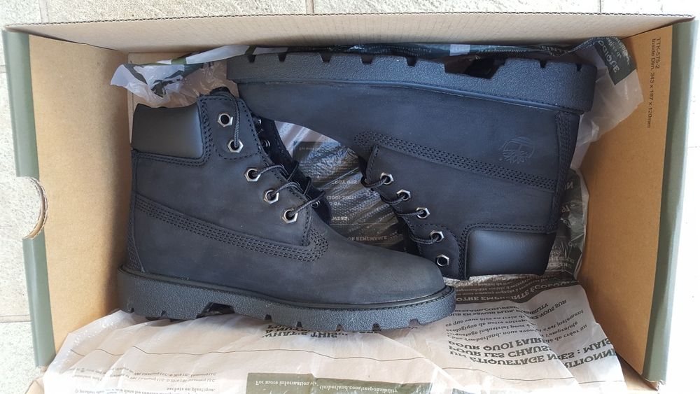 Bocanci Timberland Classic 6 In Waterproof Boot Nubuck
Cod: 10710