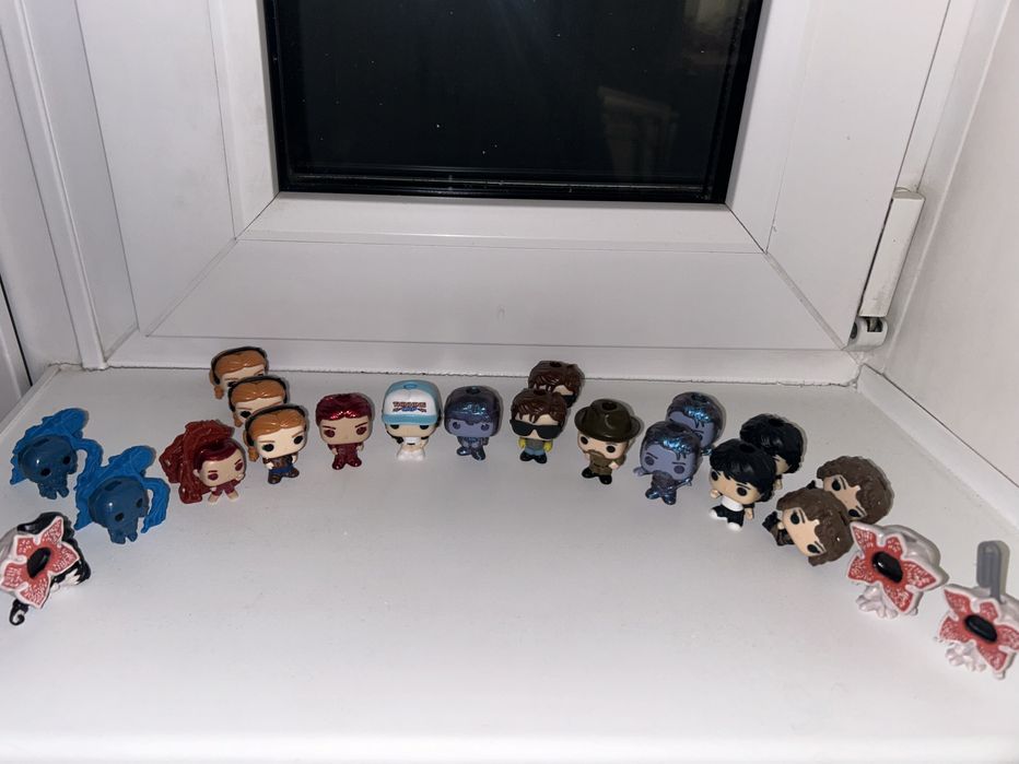 Продам фигурки Kinder Joy осд в полном комплекте