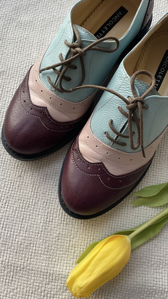 Vand pantofi Oxford Dama, stare excelenta!