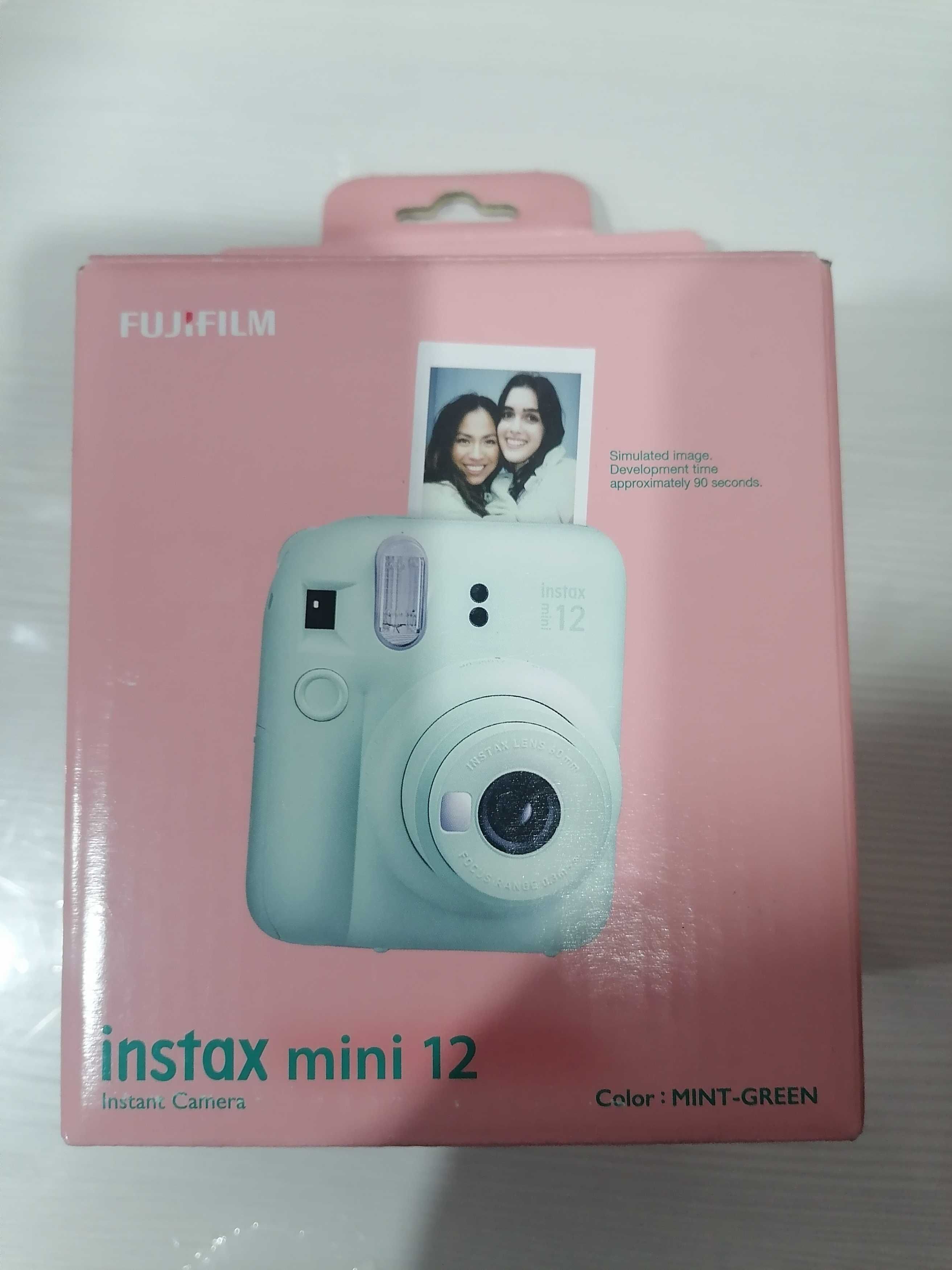 Инста камера.  instax mini 12