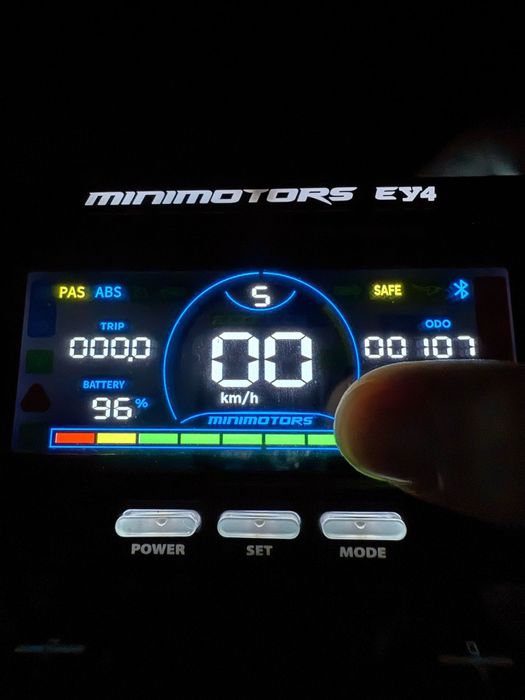 Trotinetă electrică Dualtron Victor Luxury Plus 2025 EY4