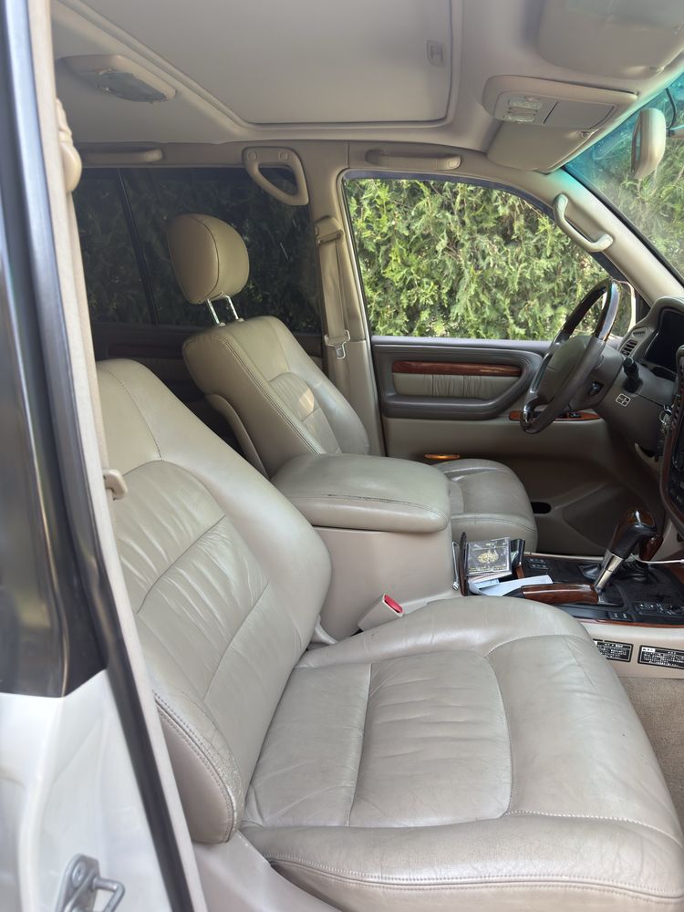 Продается Toyota Land Cruiser 100 переделен на Lexus 470LX цвет Жемчуг