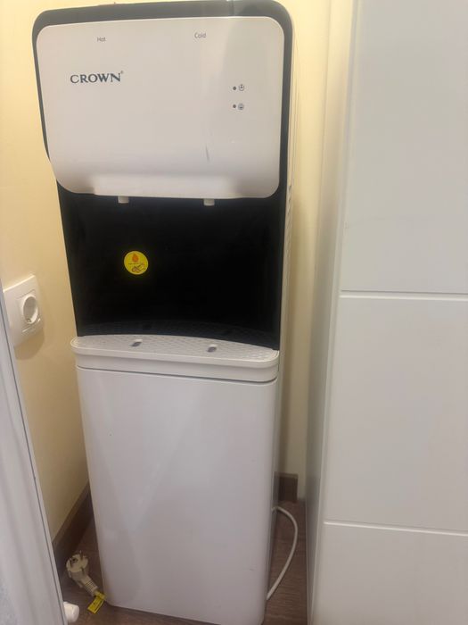 Диспенсър за вода