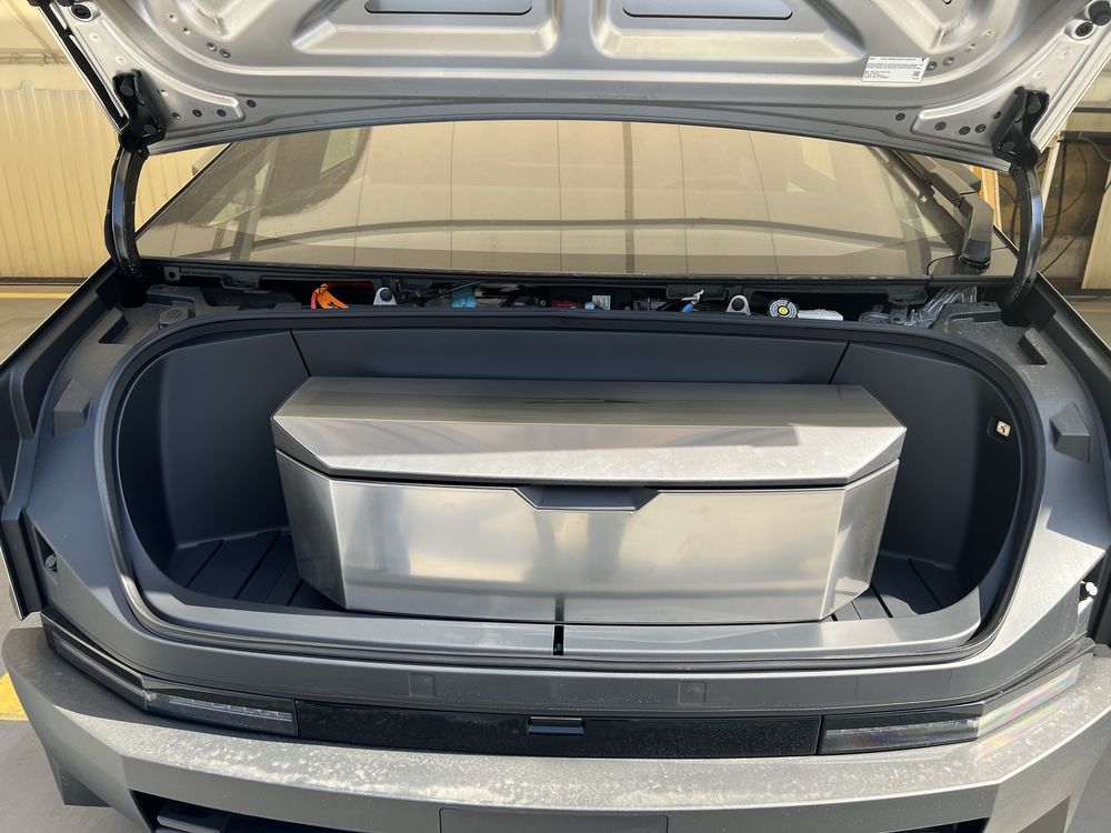 Tesla Cybertruck Cyberbeast