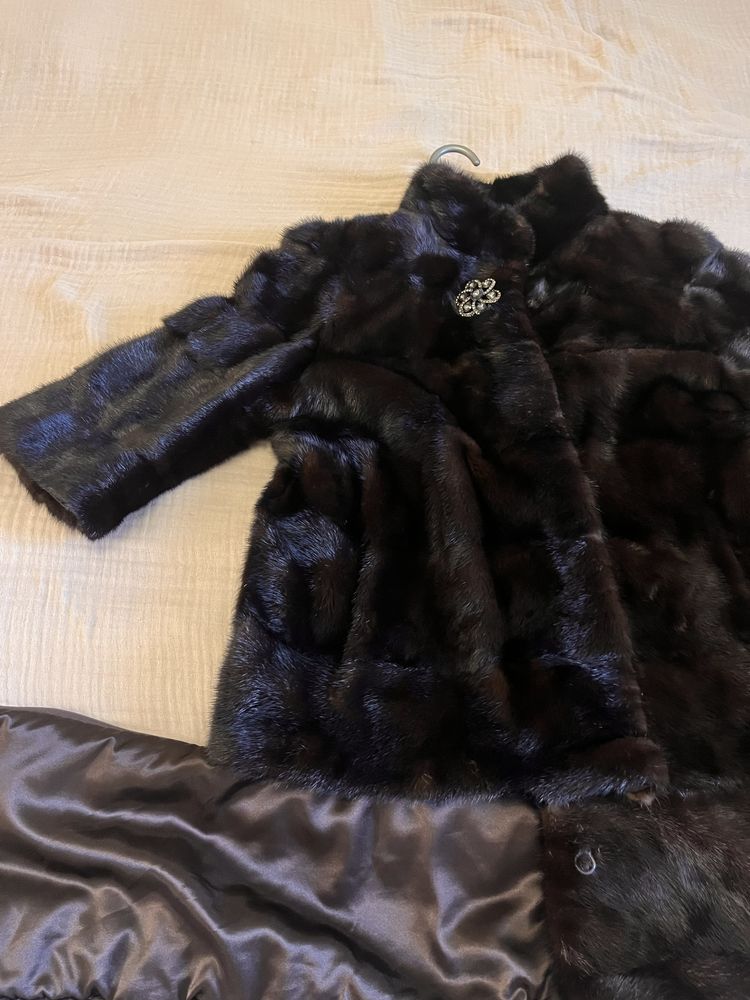 Продам норковую шубу