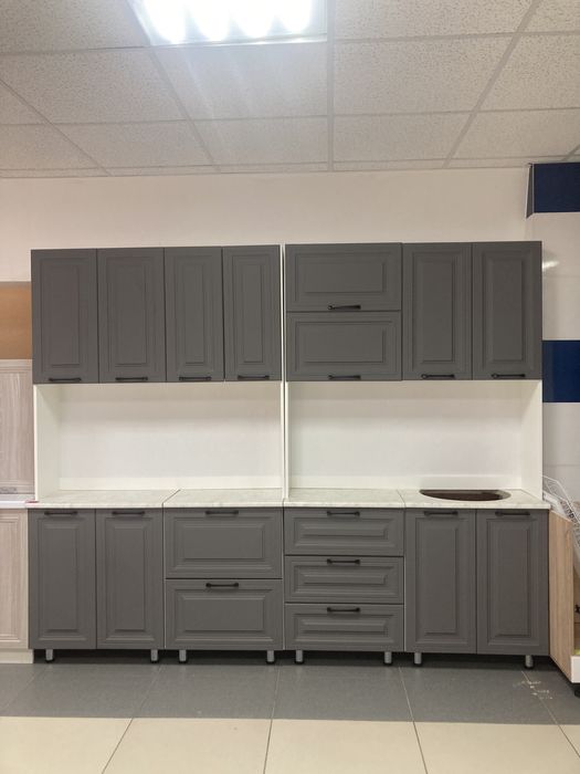 Кухонный гарнитур новый 2.6 м буфетного типа