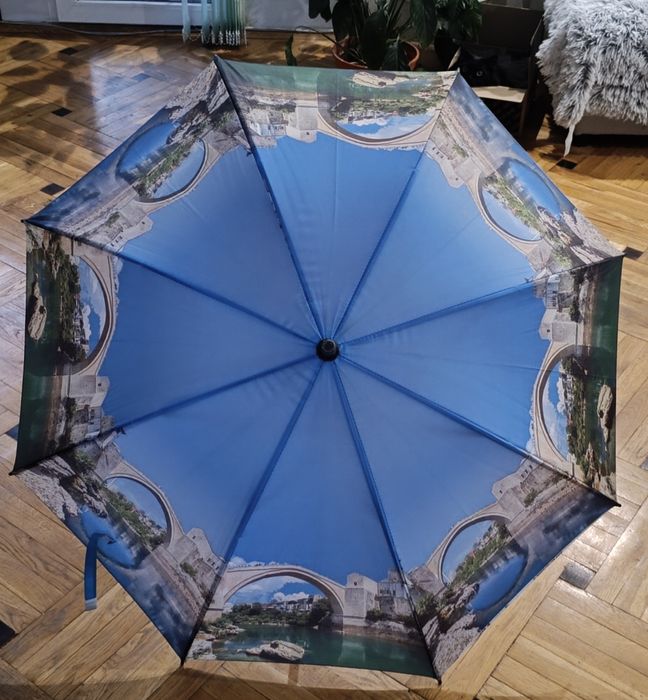 Чадъри - голям чадър и детски чадър