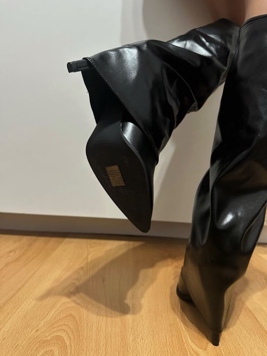 Дамски кожени ботуши