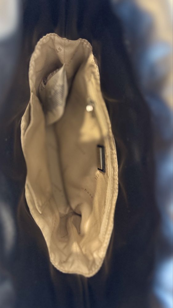Продам сумку Guess