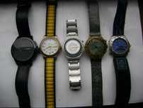 Продавам 4 кварцови и 1 механичен часовник Guess,Regent,Swatch,Gul
