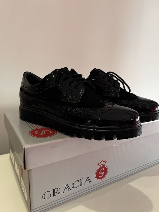 Дамски черни обувки